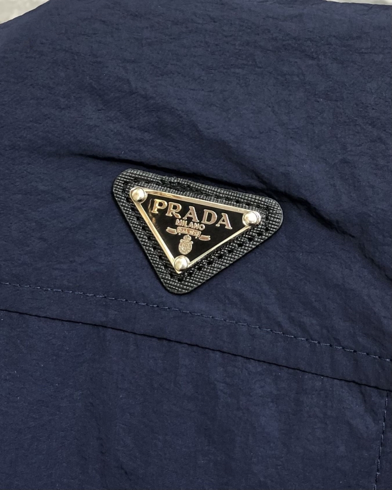Pra*a outwear